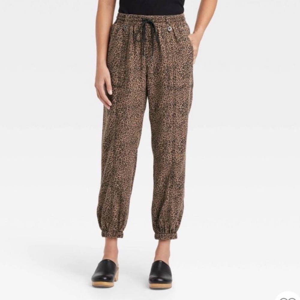 Leopard print joggers (XXL)